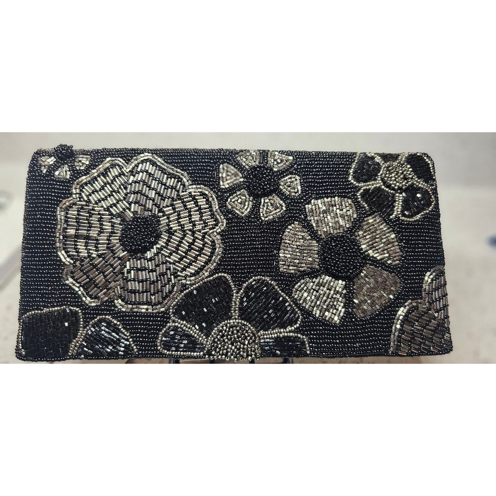 Like New Ricki Designs Hand-beaded Raised Flower Clutch